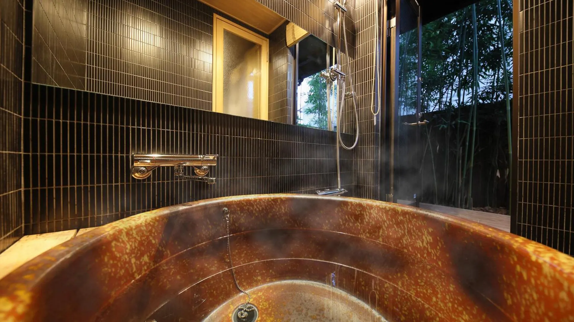 Kyoto Ayanishiki Shimabara-Omon Residence【京都 Ayanishiki 島原大門邸】 Nishinotoindori